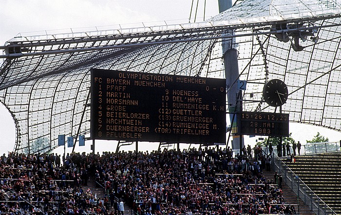 Olympiastadion: Bundesligaspiel FC Bayern München - FC Schalke 04