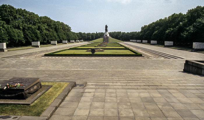 Sowjetisches Ehrenmal im Treptower Park Berlin 1985