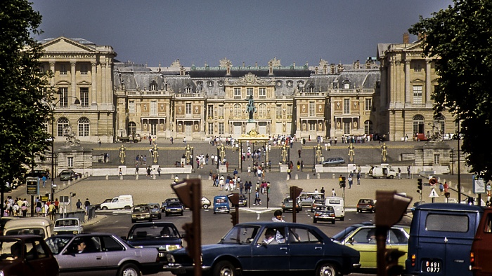 Avenue de Paris, Ehrenhof (Cour d'Honneur), Schloss Versailles (Château de Versailles) Paris 1985