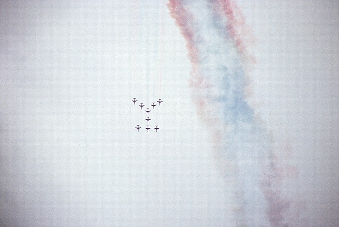 Flugplatz: Flugschau der Red Arrows Blumberg