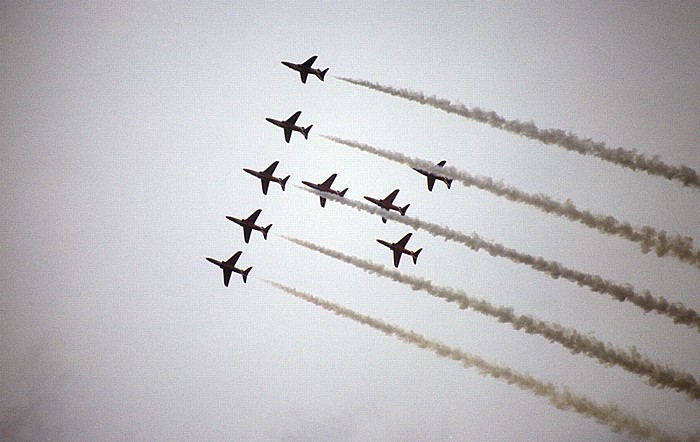 Flugplatz: Flugschau der Red Arrows Blumberg