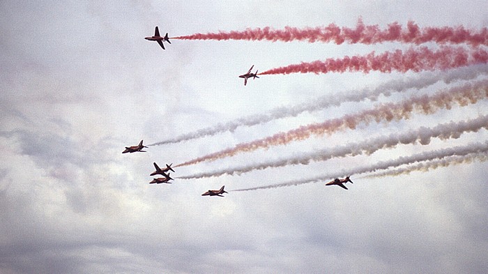 Flugplatz: Flugschau der Red Arrows Blumberg