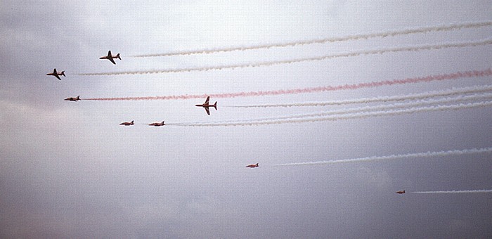 Flugplatz: Flugschau der Red Arrows Blumberg