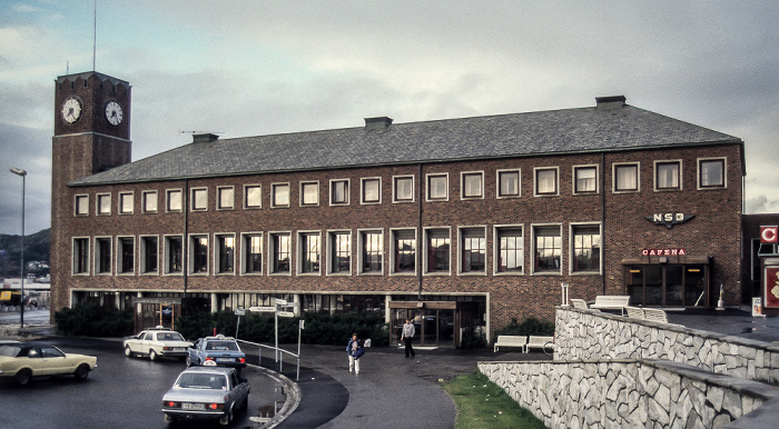 Bodø Bahnhof: Endstation der Nordlandsbanen (Nordland-Bahn)