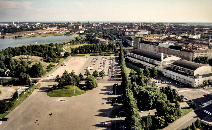 Helsinki Blick vom Turm des Olympiastadions: Stadtzentrum Töölön-Sporthalle Töölönlahti