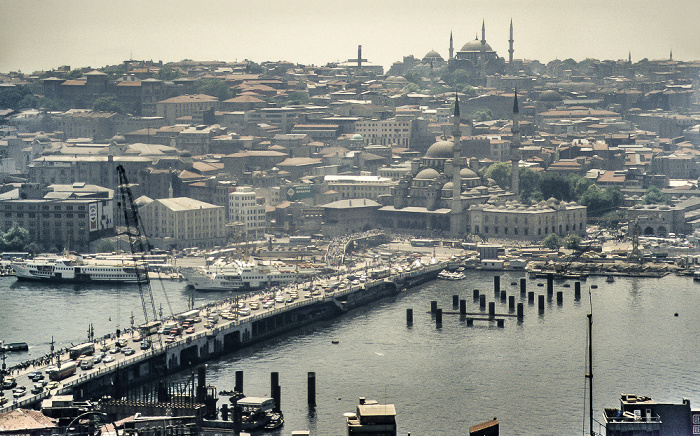 Blick vom Galataturm: Goldenes Horn mit der Galatabrücke Istanbul 1988