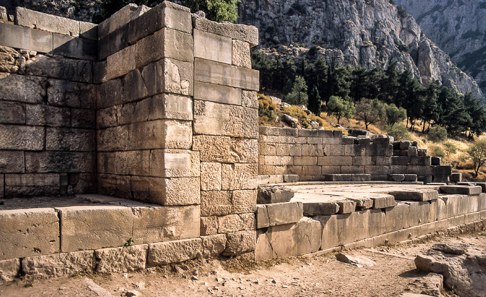 Heiliger Bezirk von Delphi: Heilige Straße
