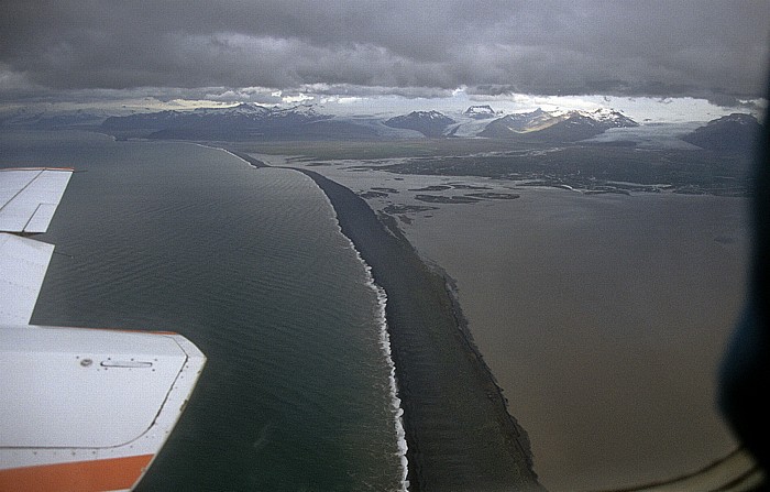 Höfn Im Vordergrund Skardsfjord, im Hintergrund Vatnajökull