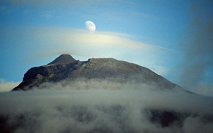 Ponta do Pico: Pico Pequeno (Piquinho), Mond