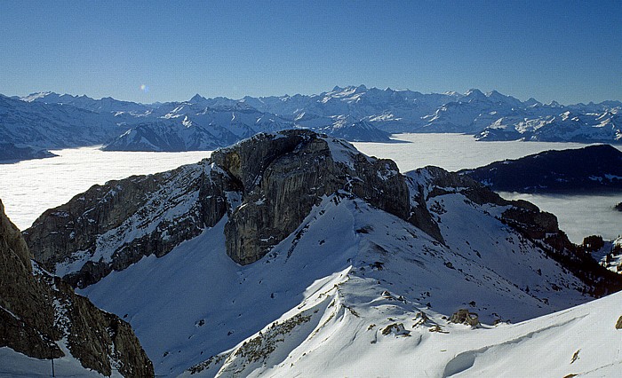 Pilatus Nebel über dem Vierwaldstättersee