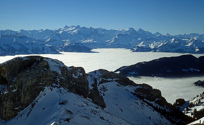 Pilatus Nebel über dem Vierwaldstättersee