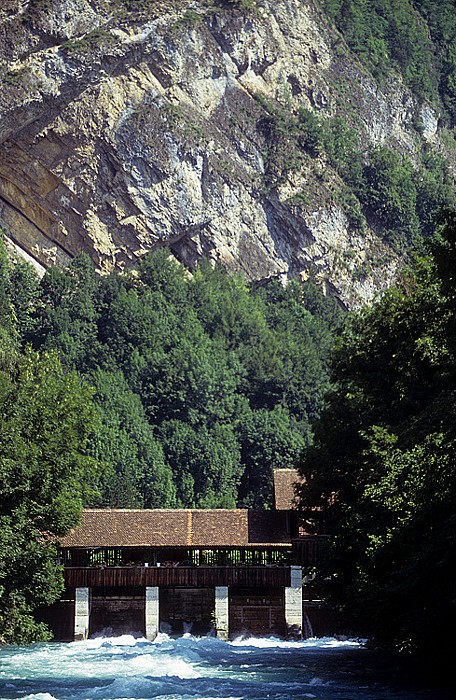 Interlaken Aare zwischen Thuner- und Brienzersee