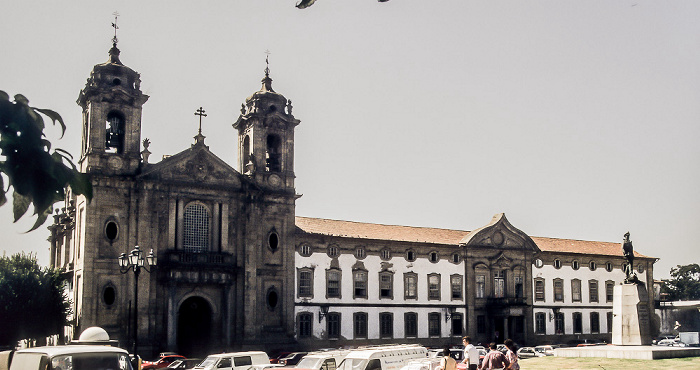 Praça Conselheiro Torres de Almeida: Igreja do Pópulo Braga