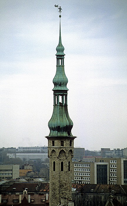 Altstadt: Blick vom Domberg - Turm des Tallinner Rathauses (Tallinna raekoda) Tallinn 1993