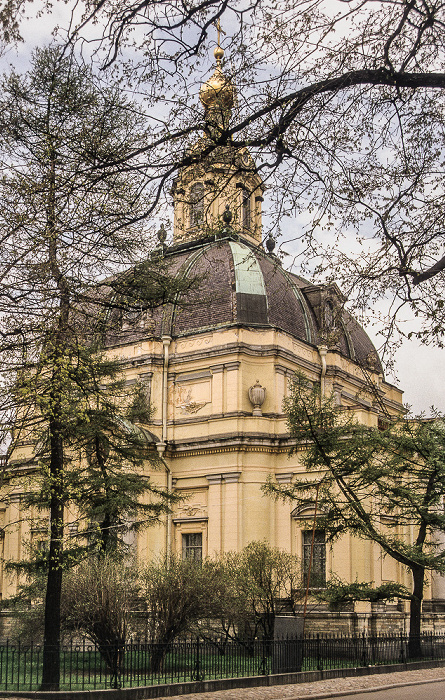 Peter-und-Paul-Festung (Петропавловская крепость) mit der Grabkapelle der Peter-und-Paul-Kathedrale (Петропавловский собор) Sankt Petersburg