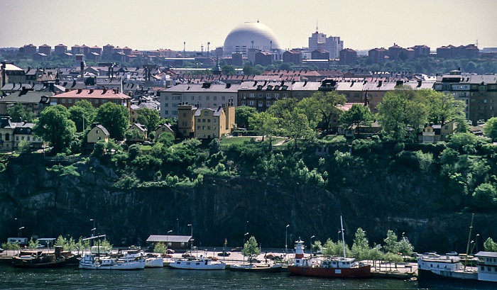 Blick vom Stadshuset (Rathaus): Södermalm (mit Globen), Riddarfjärden Stockholm 1993