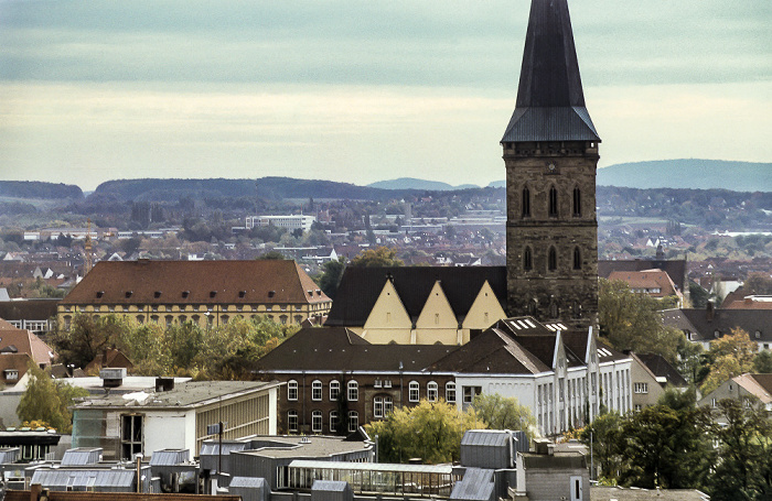 Blick von St. Marien (Marienkirche): Altstadt mit St. Katharinen (Katharinenkirche), Neustadt mit Schloss Osnabrück