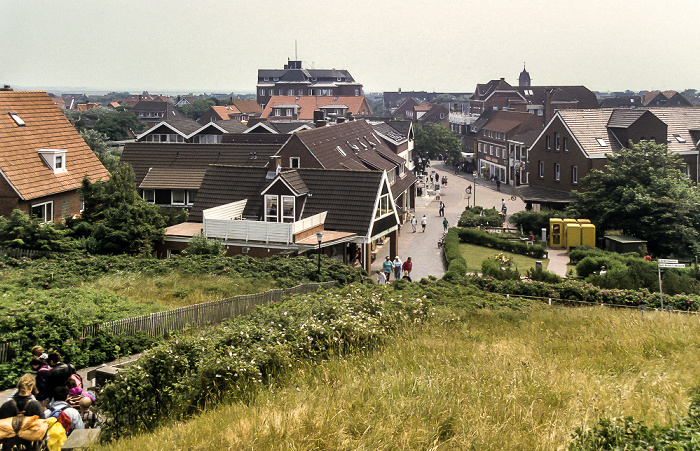 Langeoog Blick vom Fuß des Wasserturm Richtung Dorfstraße