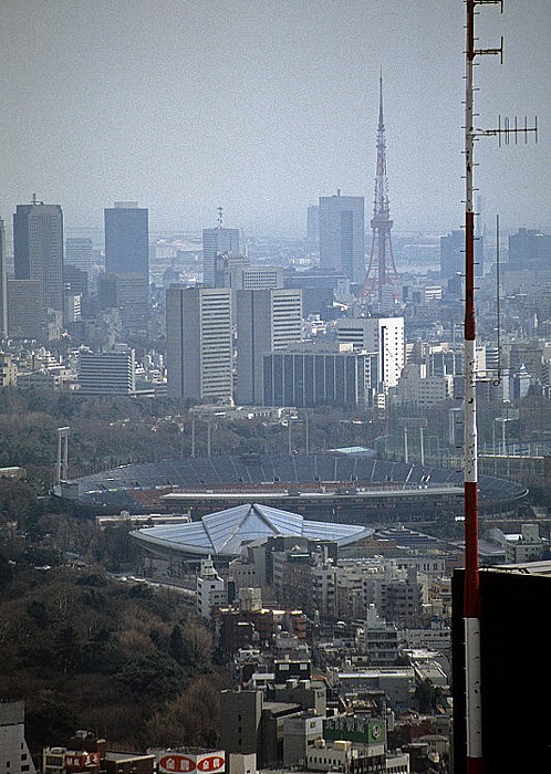Blick vom Shinjuku Sumitomo Building Tokio