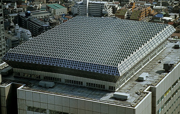 Blick vom Tokyo Metropolitan Government Building (Rathaus): Shinjuku NS Building Tokio
