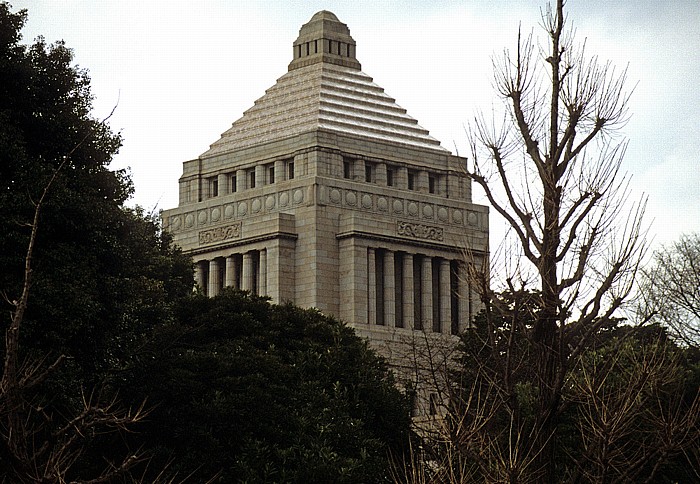 Tokio Parlament (Kokkai Gijido, National Diet Building)