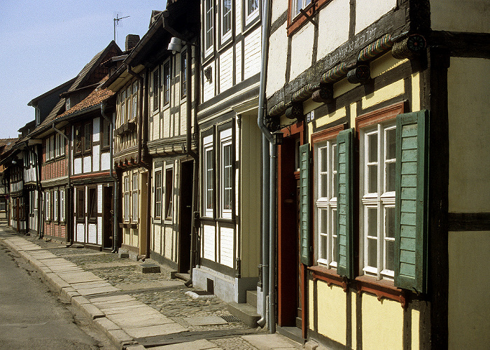 Wernigerode Altstadt: Straße mit Fachwerkhäusern