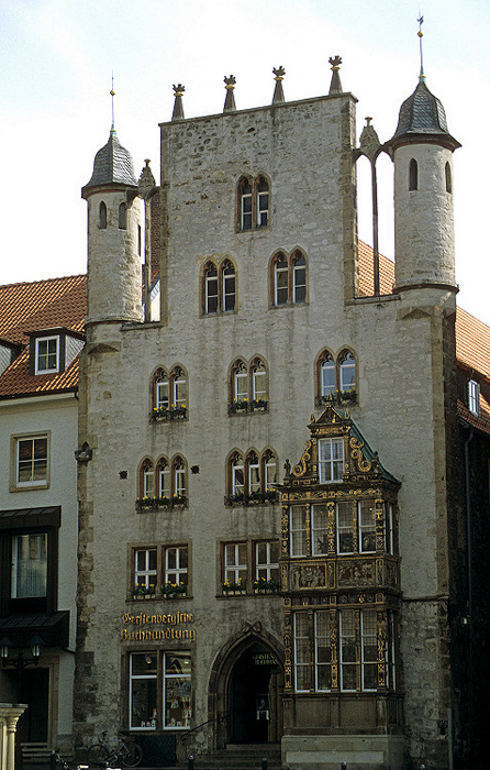 Marktplatz: Tempelhaus mit Renaissance-Erker Hildesheim