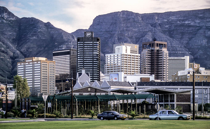 City Centre, dahinter der Tafelberg Kapstadt