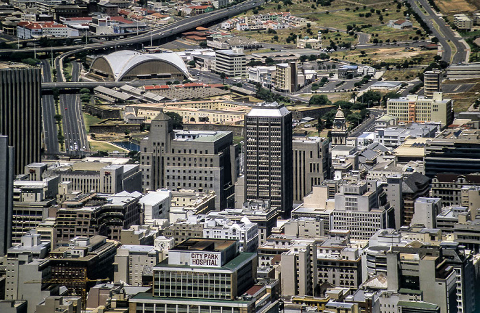 Blick vom Signal Hill: u.a. Castle of Good Hope, Good Hope Centre, City Hall Kapstadt