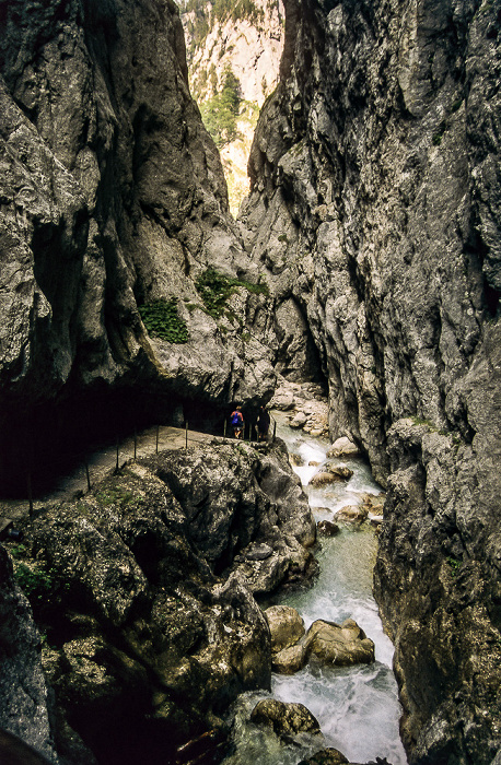 Wettersteingebirge Höllental mit Hammersbach und Klamm