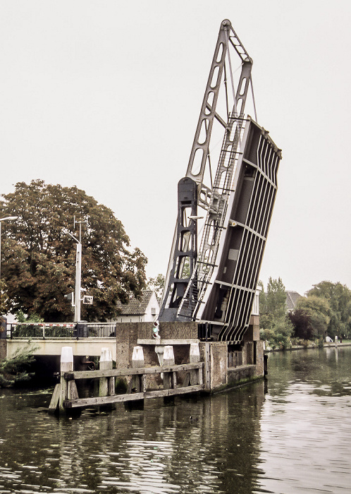 Oude Rijn mit der Koudekerksebrug Koudekerk aan den Rijn