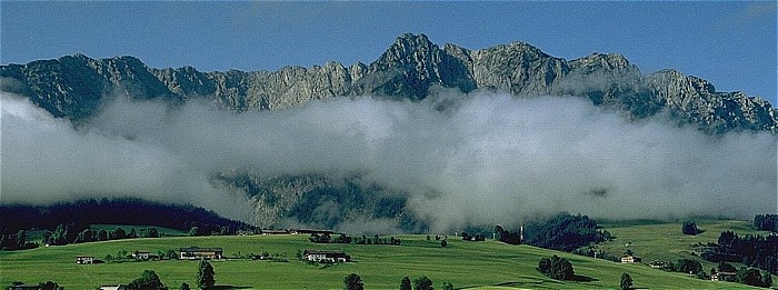 Zahmer Kaiser mit Pyramidenspitze Kaisergebirge