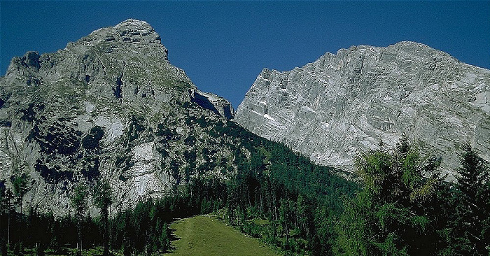 Kühroint-Alm: Blick auf die Watzmann-Ostwand Königssee