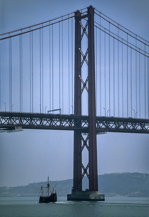 Alcântara: Ponte 25 de Abril Lissabon 1998