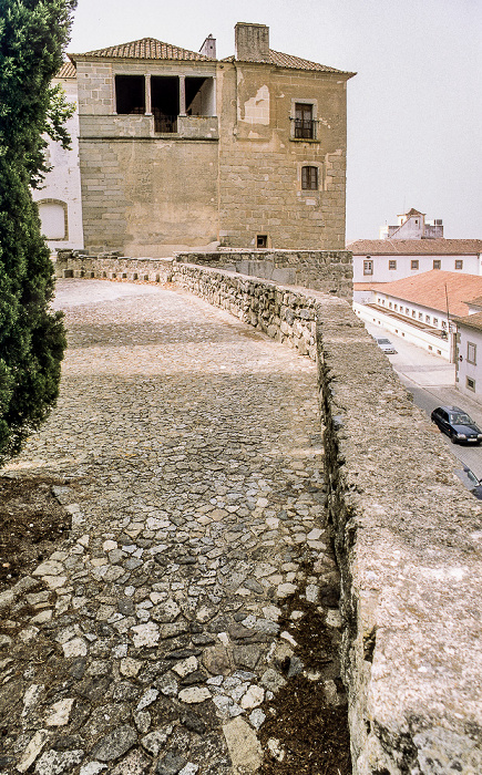Évora