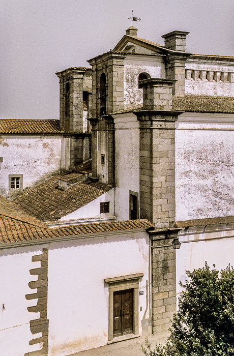 Évora