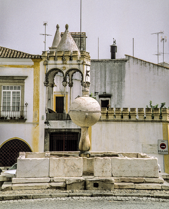 Évora