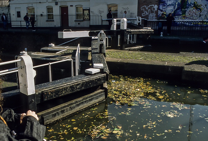 Camden Town: Camden Lock, Regent’s Canal London 1998