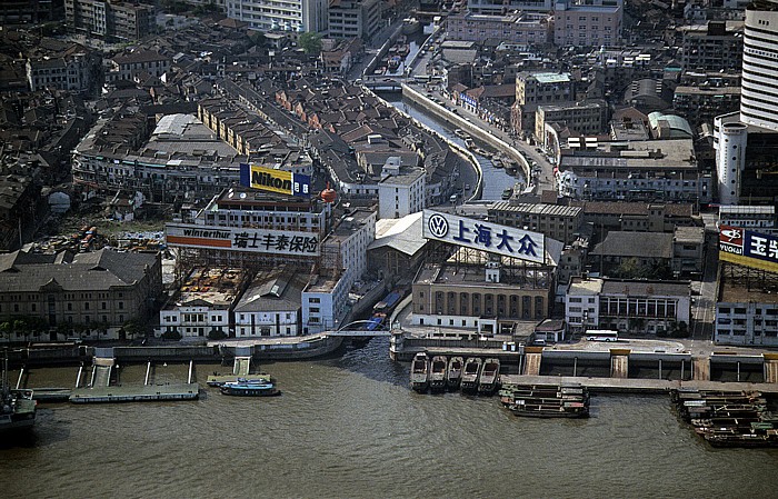 Blick vom Oriental Pearl Tower: Huangpu Shanghai