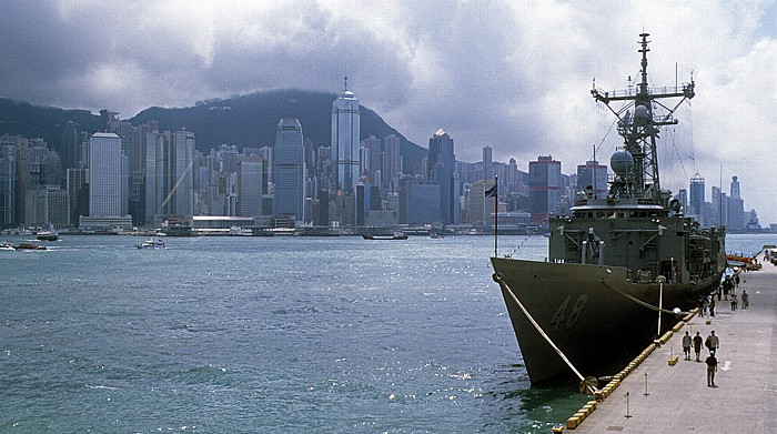 Kowloon: Blick auf Victoria Harbour und Hongkong Island Central Hong Kong Island Victoria Peak Western District