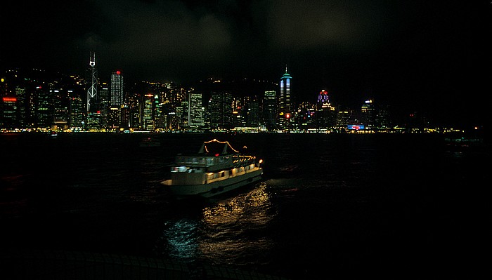 Kowloon: Blick auf Victoria Harbour und Hongkong Island Hongkong