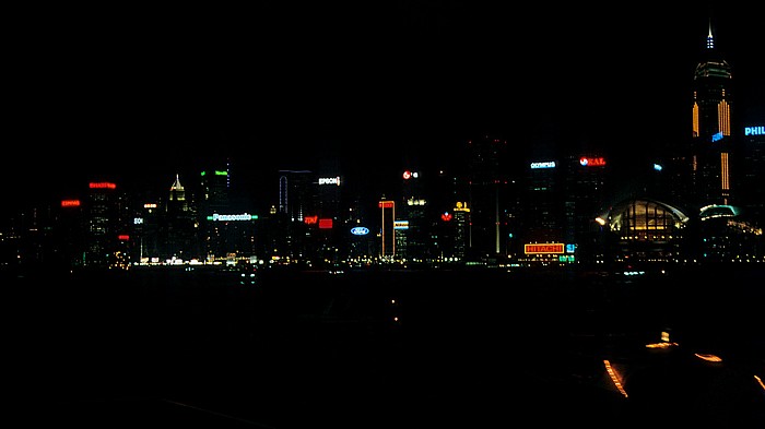 Kowloon: Blick auf Victoria Harbour und Hongkong Island Hongkong