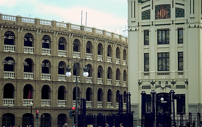 Valencia Stierkampfarena, Estacion del Norte (Hauptbahnhof)