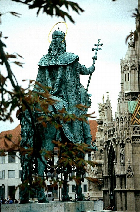 Budapest Reiterstatue des heiligen Stephan Matthiaskirche