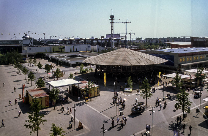 EXPO 2000: Blick von der cyclebowl - Zeri-Pavillon Hannover