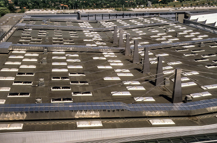 EXPO 2000: Blick aus der Seilbahn - Gelände Mitte (Messehallen) Hannover