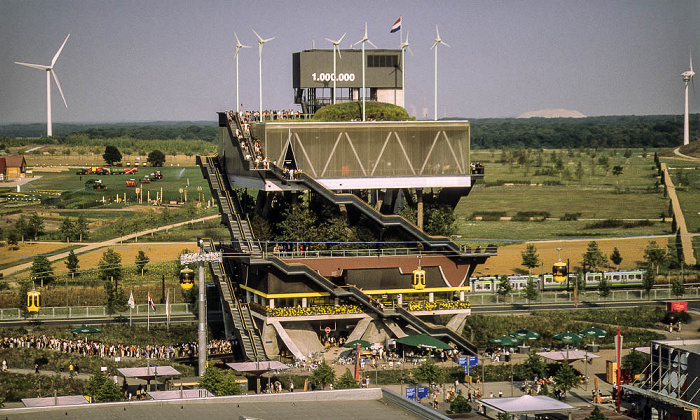 EXPO 2000: Blick von der Postbox - Niederländischer Pavillon Hannover