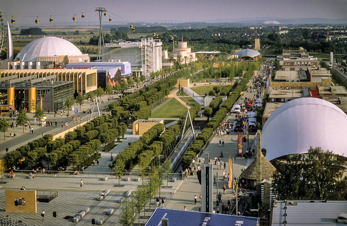 EXPO 2000: Blick von der Postbox - Pavillons Ost, Gärten im Wandel Hannover