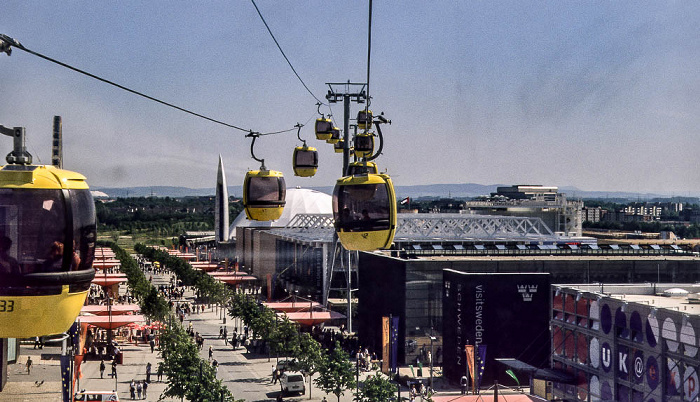 Hannover EXPO 2000: Blick aus der Seilbahn - Pavillons Ost Pavillons Ost EXPO 2000 Seilbahn EXPO 2000