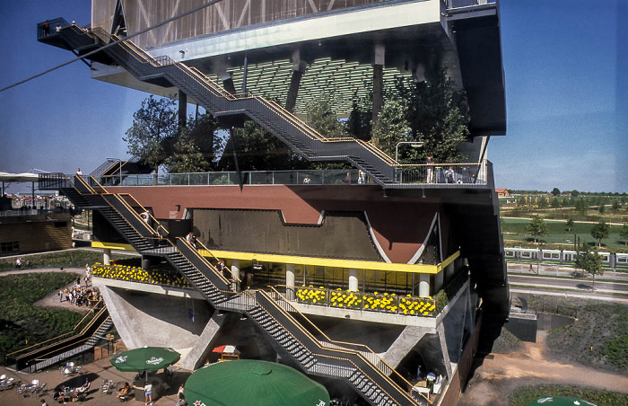 EXPO 2000: Blick aus der Seilbahn - Niederländischer Pavillon Hannover